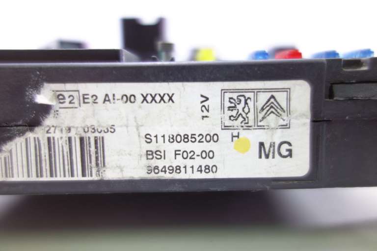 Caja de fusibles Citroen Peugeot 9649811480 S118085200H S118085200 H - foto 2