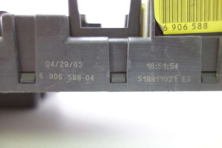 Caja de fusibles BMW E60 690659905 6 906 599-05 690658804 6 906 588-04 518811021ES 518811021 ES - foto 3