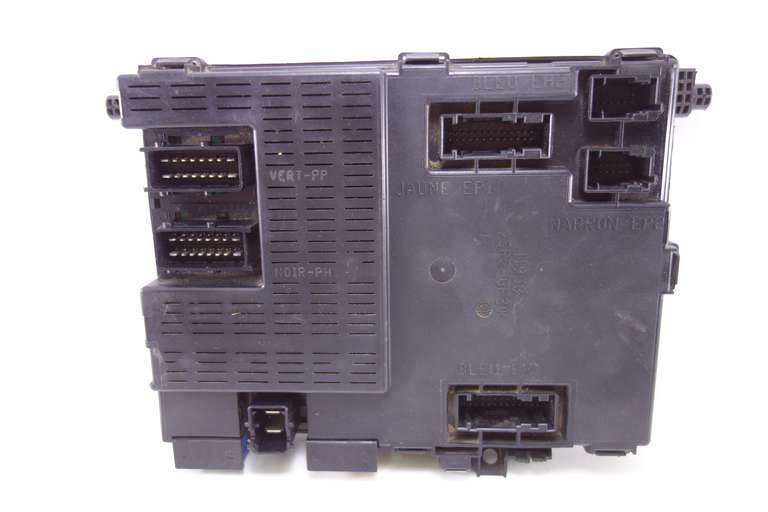 Caja de fusibles Citroen Peugeot 9646022680 96 460 226 80 73004611 730 046 11 - foto 1