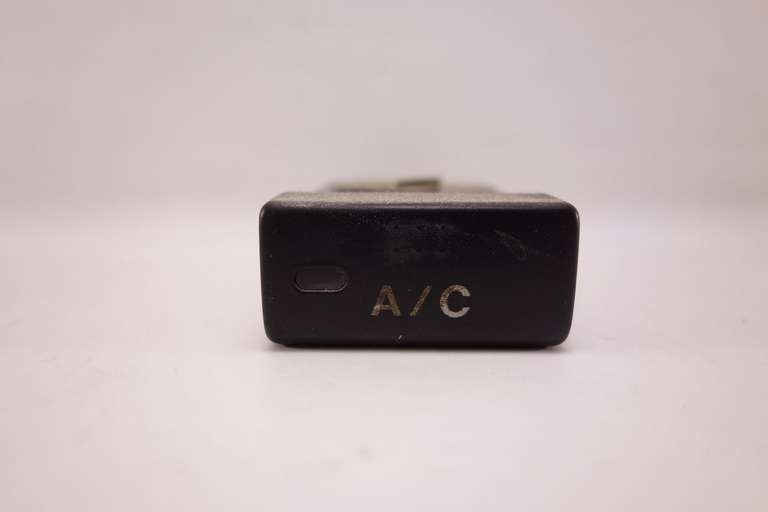 Interruptor Rover 400 YUG101730PMP F06764 - foto 1