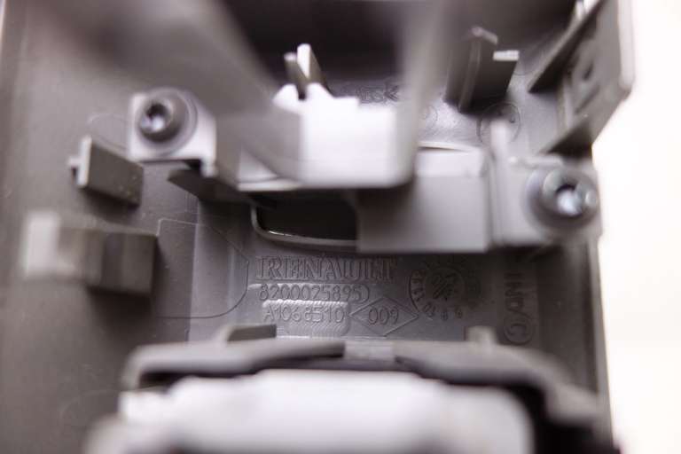 Interruptor Renault Laguna 8200025895 A1068510 - foto 2