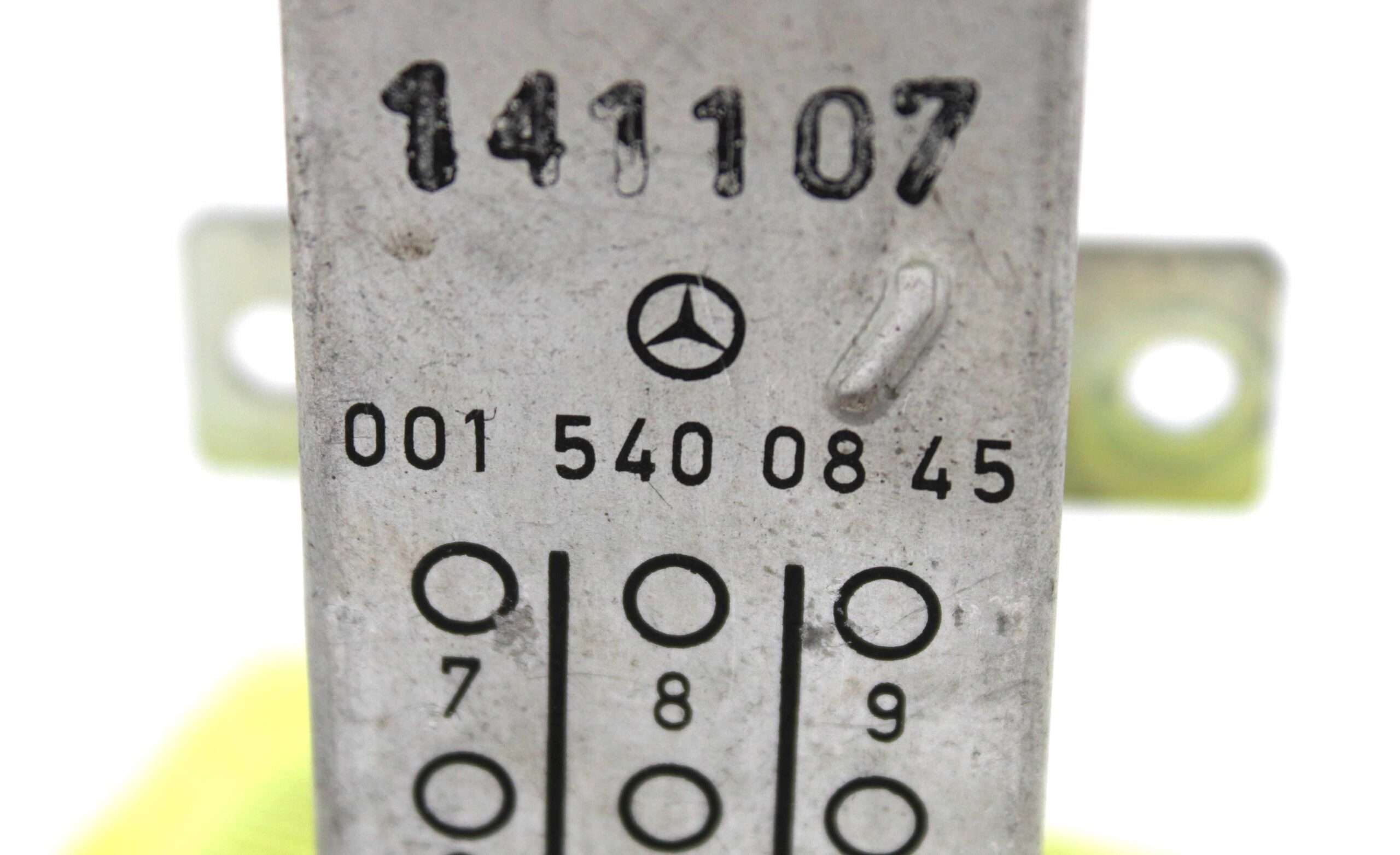 Relé Mercedes Clase C W202 - foto 3