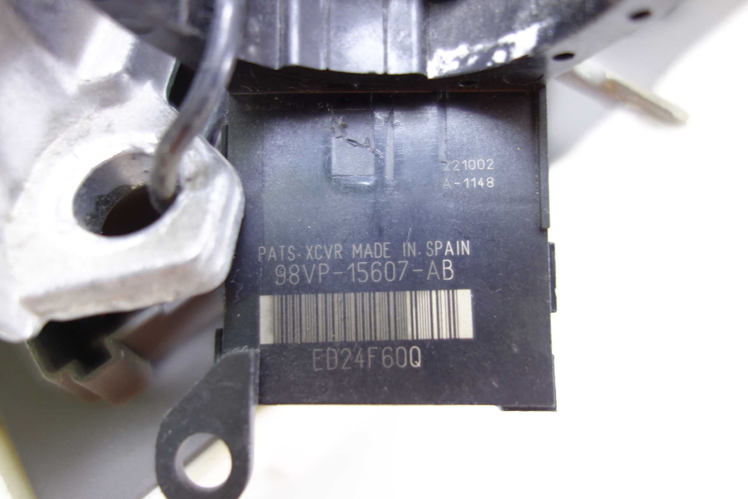 Caja de fusibles Ford Focus 518273305 2M5T14A073BD 2M5T14B056DD 2M5T-14B056-DD Bosch 0285001425 0 285 001 425 98VP15607AB 98VP-15607-AB - foto 5