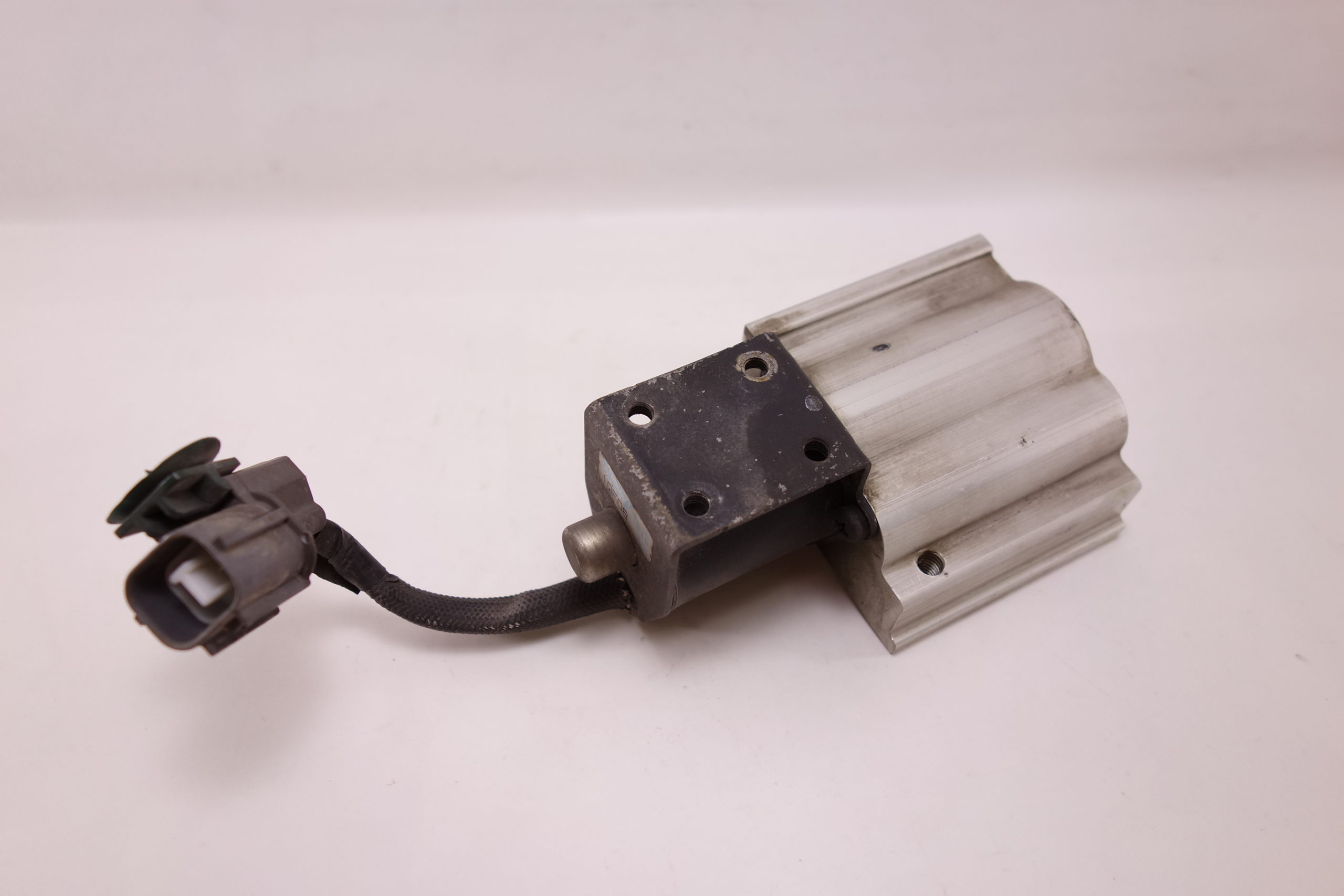 Valvula EGR Honda Accord 4433101010 443310-1010 - foto 1