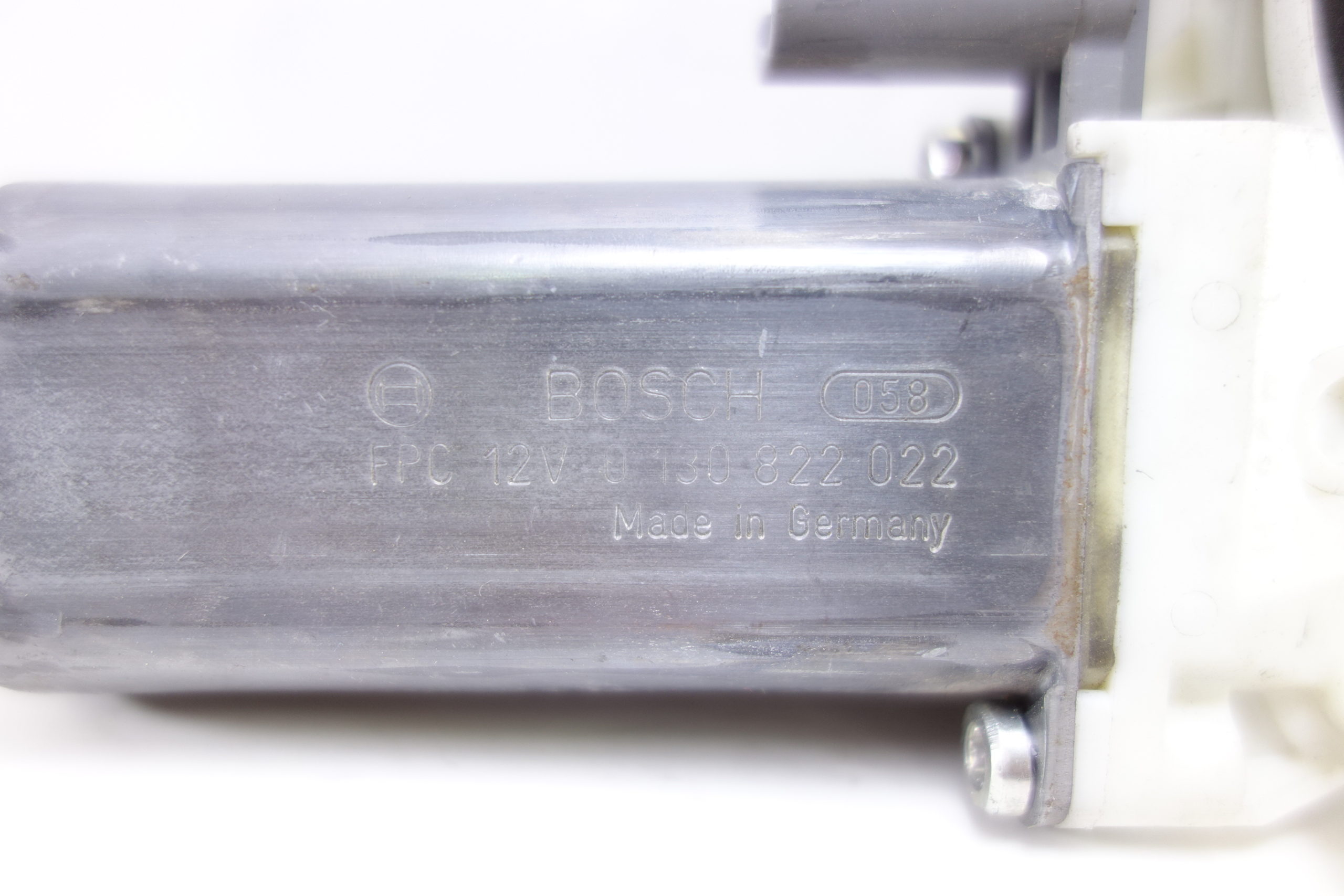 Motor de elevalunas Peugeot 307 Bosch 0130822022 0 130 822 022 9902501000504 990 250-100-05-04 - foto 2