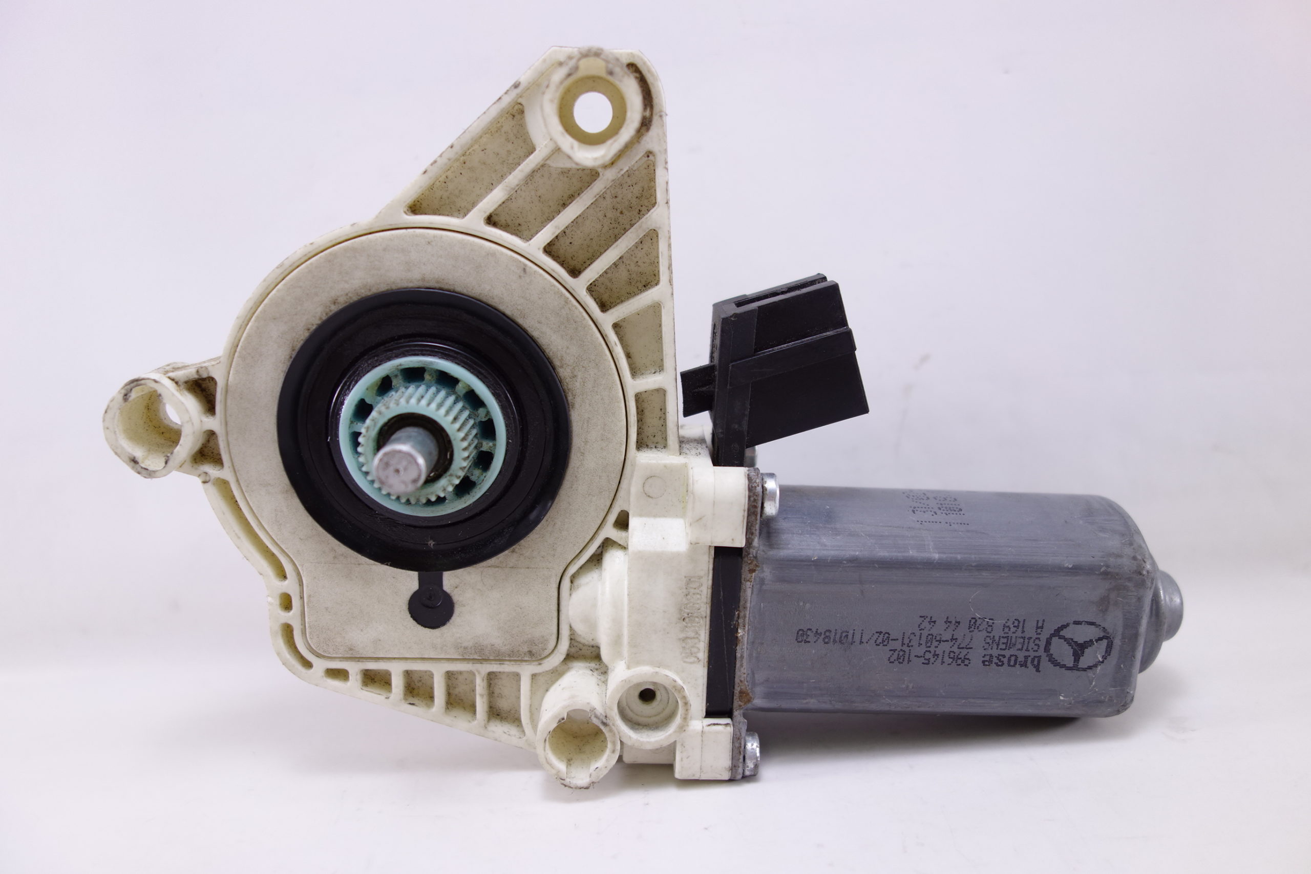 Motor de elevalunas Mercedes W245 A1698204442 A 169 820 44 42 996145102 996145-102 Siemens 7746013102 0536010601 053.60106.01 - foto 1