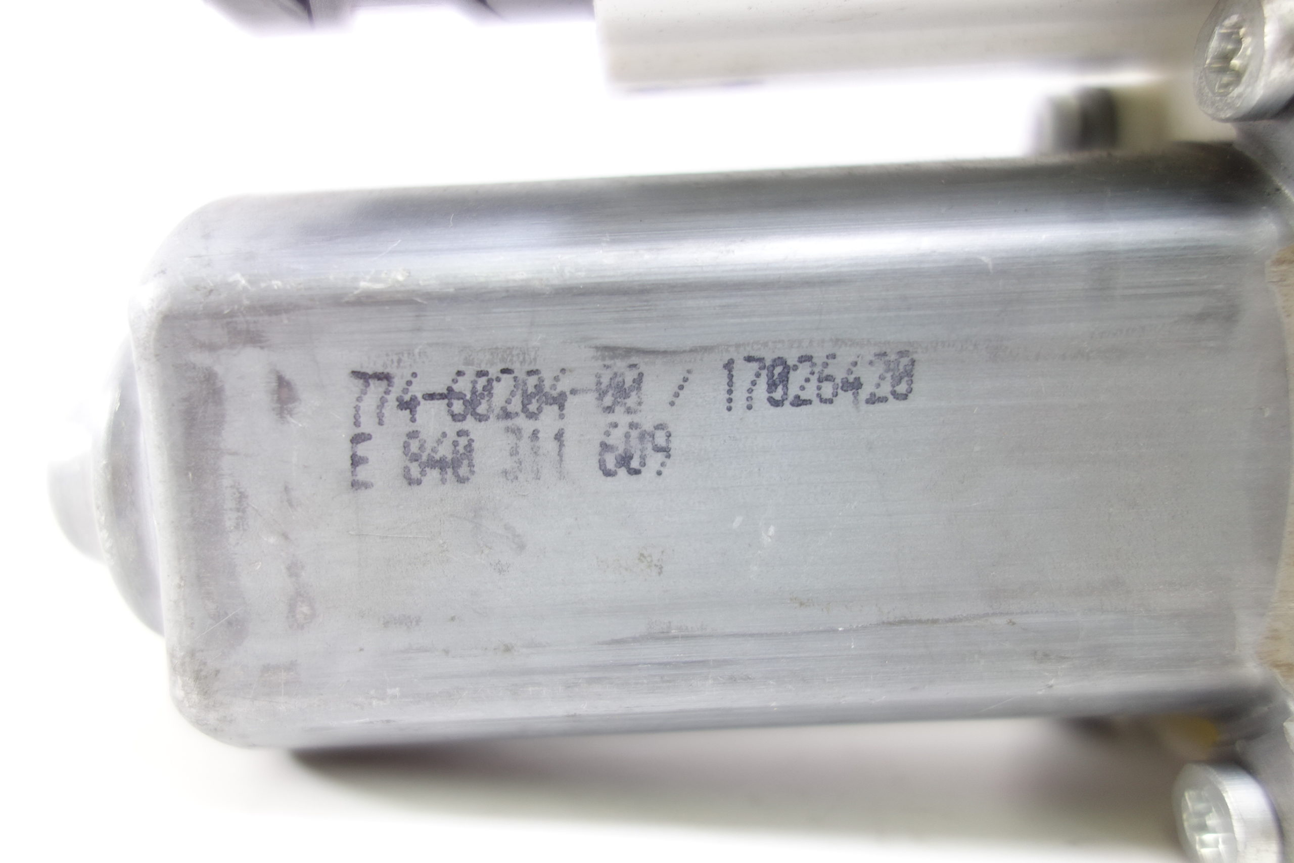 Motor de elevalunas VW Caddy Touran E840311609 E 840 311 609 7746020400 774-60204-00 1K0959792G 1K0 959 792 G 1T0959702B 1T0 959 702 B - foto 2