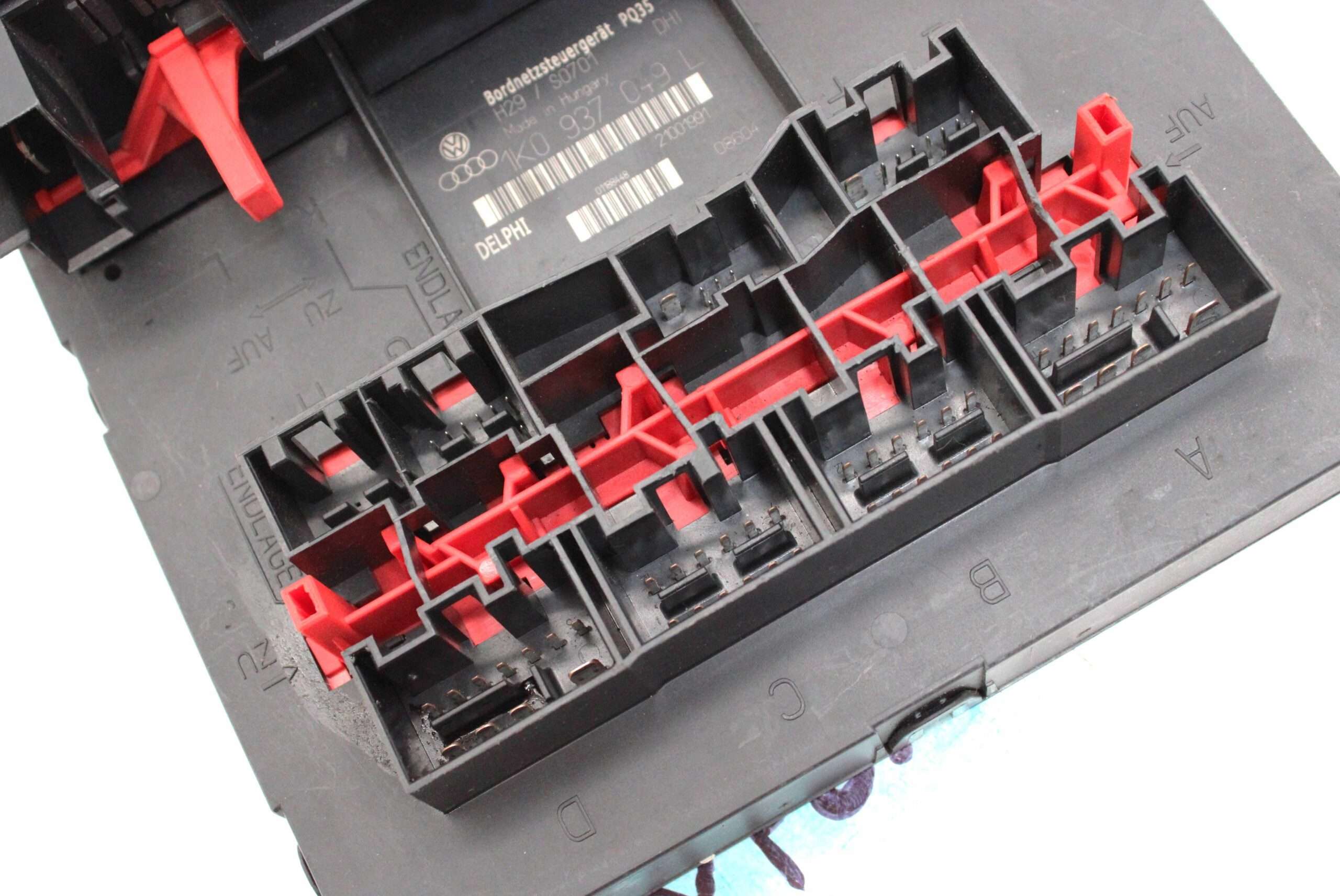 Caja de Fusibles Volkswagen Golf - foto 3