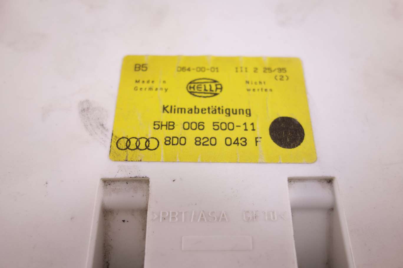 Panel de clima Audi A4 B5 8D0820043F 8D0 820 043 F Hella 5HB00650011 5HB 006 500-11 - foto 2