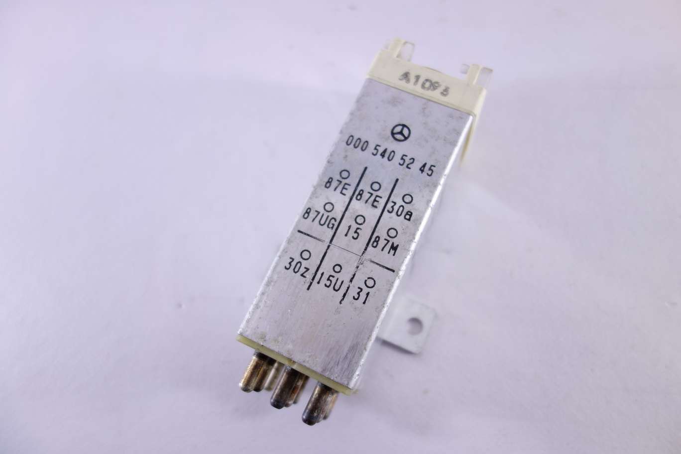 Rele Mercedes W202 S202 W124 Siemens 72UD406 - foto 1