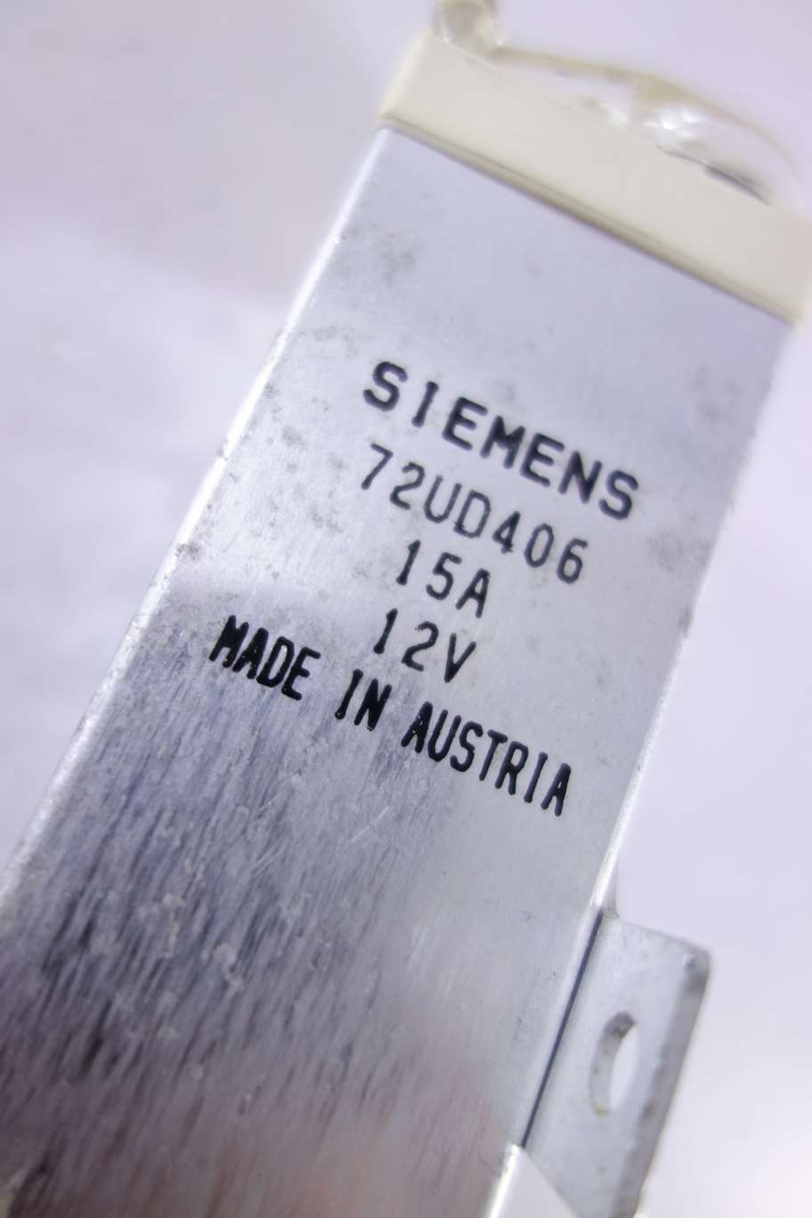 Rele Mercedes W202 S202 W124 Siemens 72UD406 - foto 2