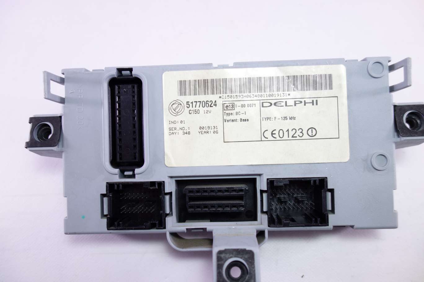 Caja de fusibles Fiat Doblo - foto 3