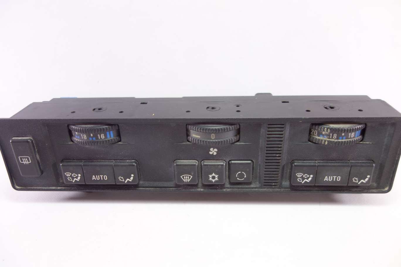 Panel de clima BMW E34 E32 8390170 8 390 170 Bosch 9140010017 9 140 010 017 9420346002 94.203.46.002 - foto 1