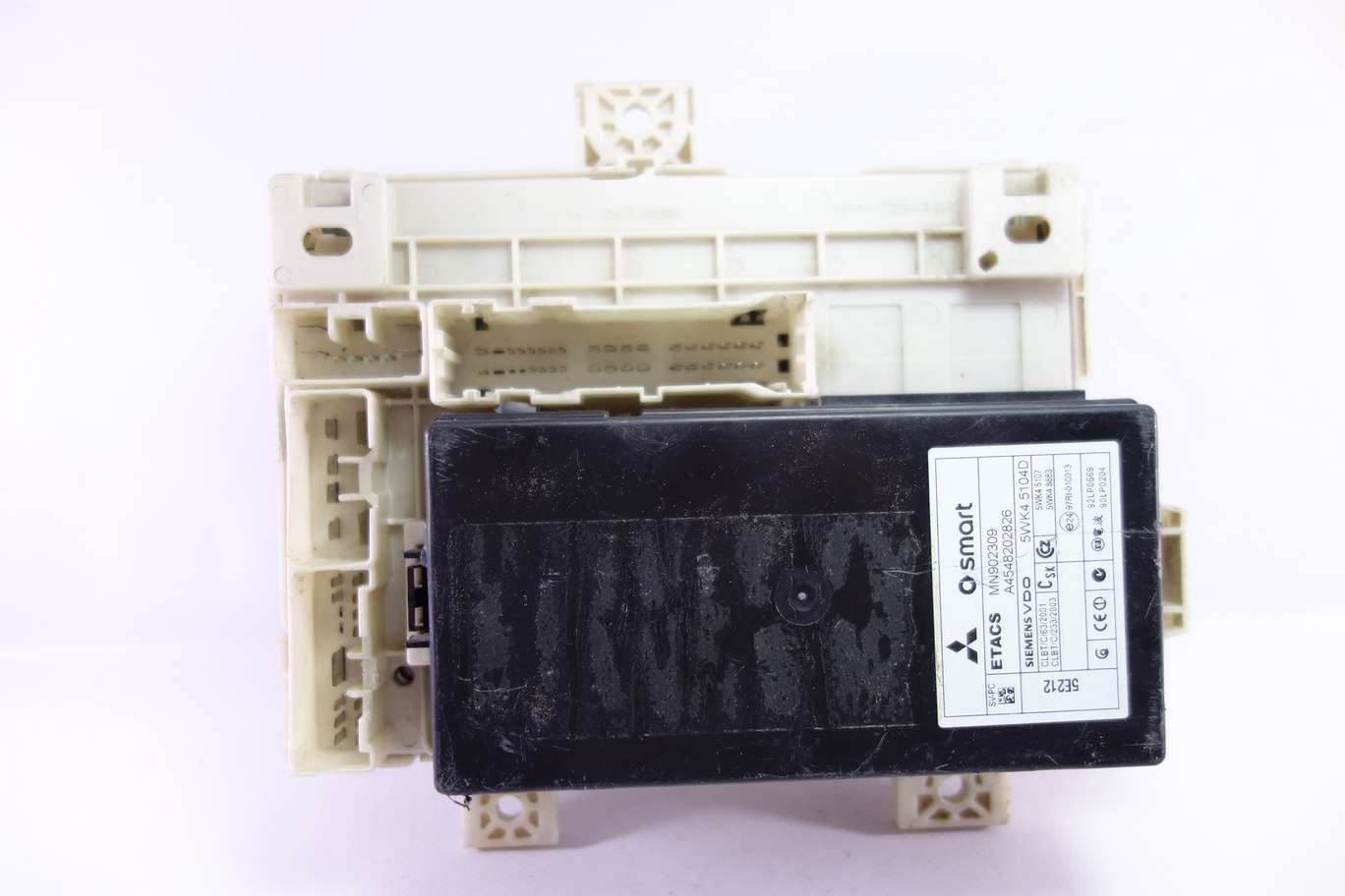 Caja de fusibles Smart Forfour A4545400424 A 454 540 04 24 MN902450 A4548202826 Siemens VDO 5WK45104D 5WK4 5104D 5WK45107 5WK4 5107 5WK48883 5WK4 8883 - foto 1