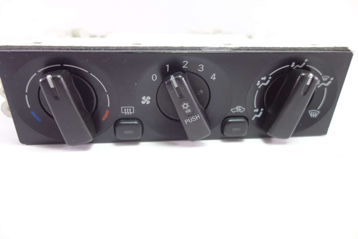 Panel de clima Mitsubishi Space MR262492 - foto 1