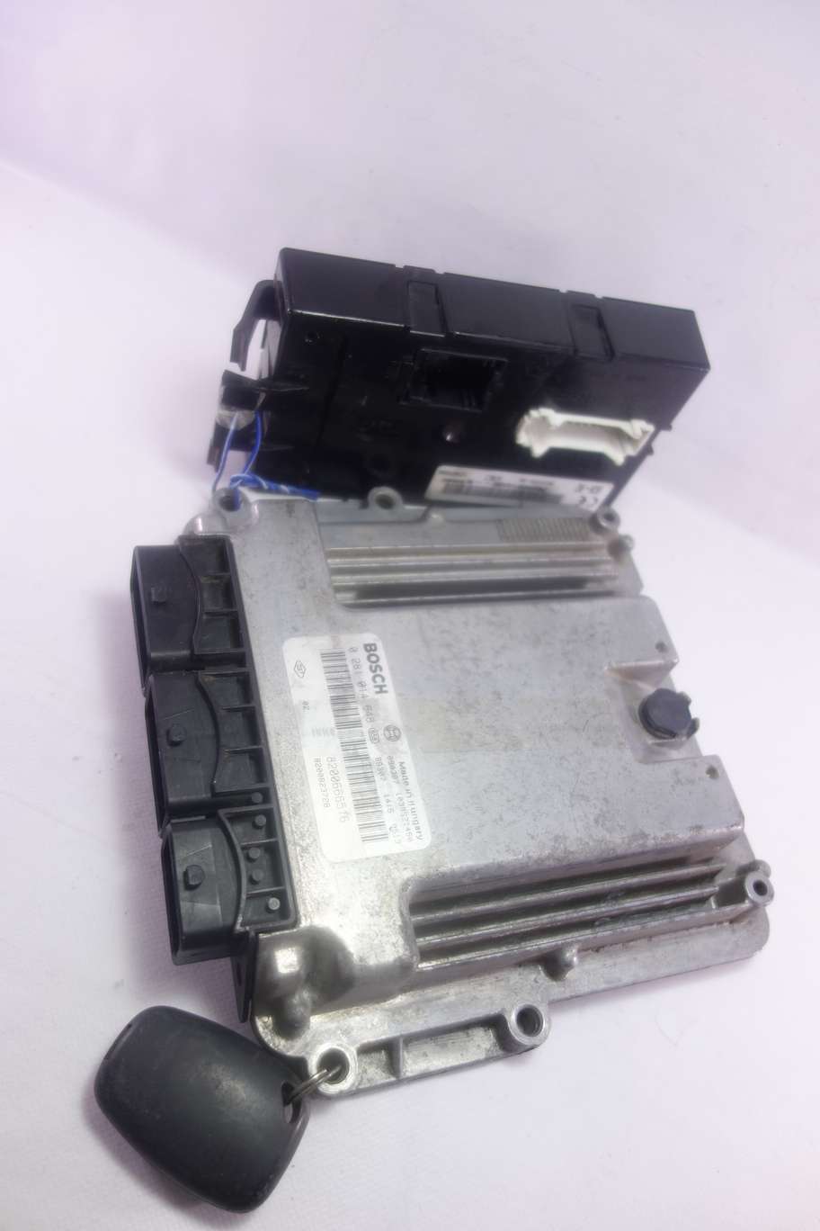 Centralita del motor Renault Trafic 8200666516 8200823728 BOSCH 0281014648 0 281 014 648 - foto 1