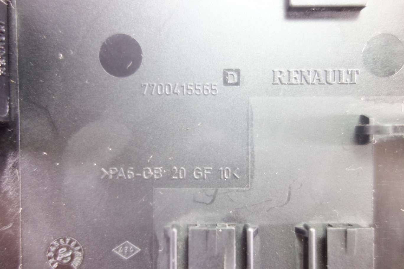 Caja de fusibles Renault Clio P8200031557 7700415565 216566150A 21656615-0A - foto 4