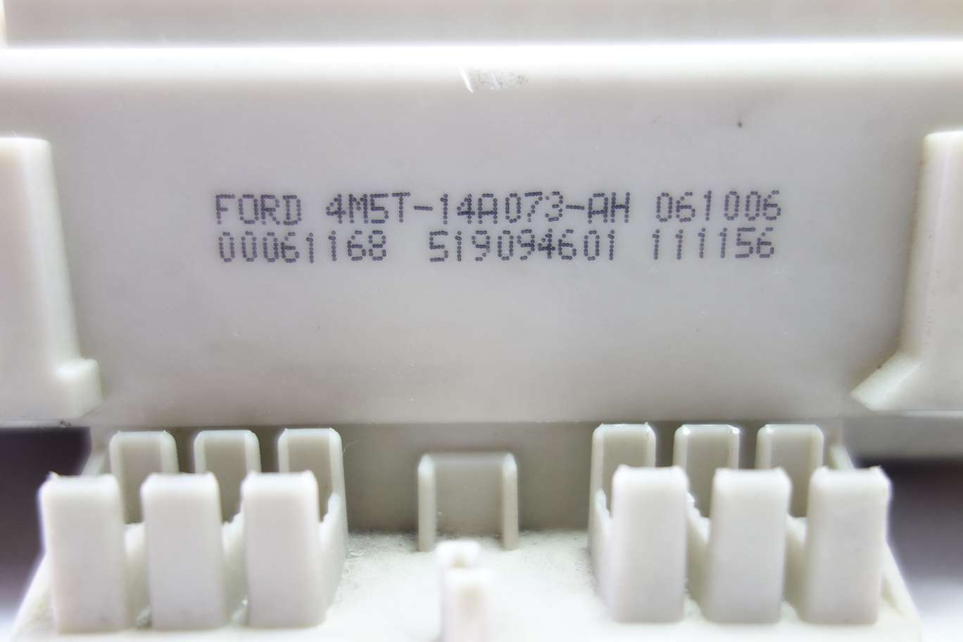 Caja de fusibles Ford Focus 4M5T14A073AH 4M5T-14A073-AH 519094601 - foto 3