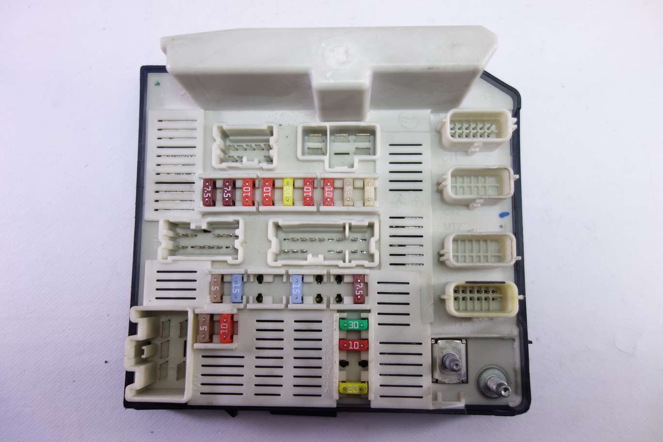 Caja de fusibles Renault Megane 8200481867G 8200481867 G - foto 1