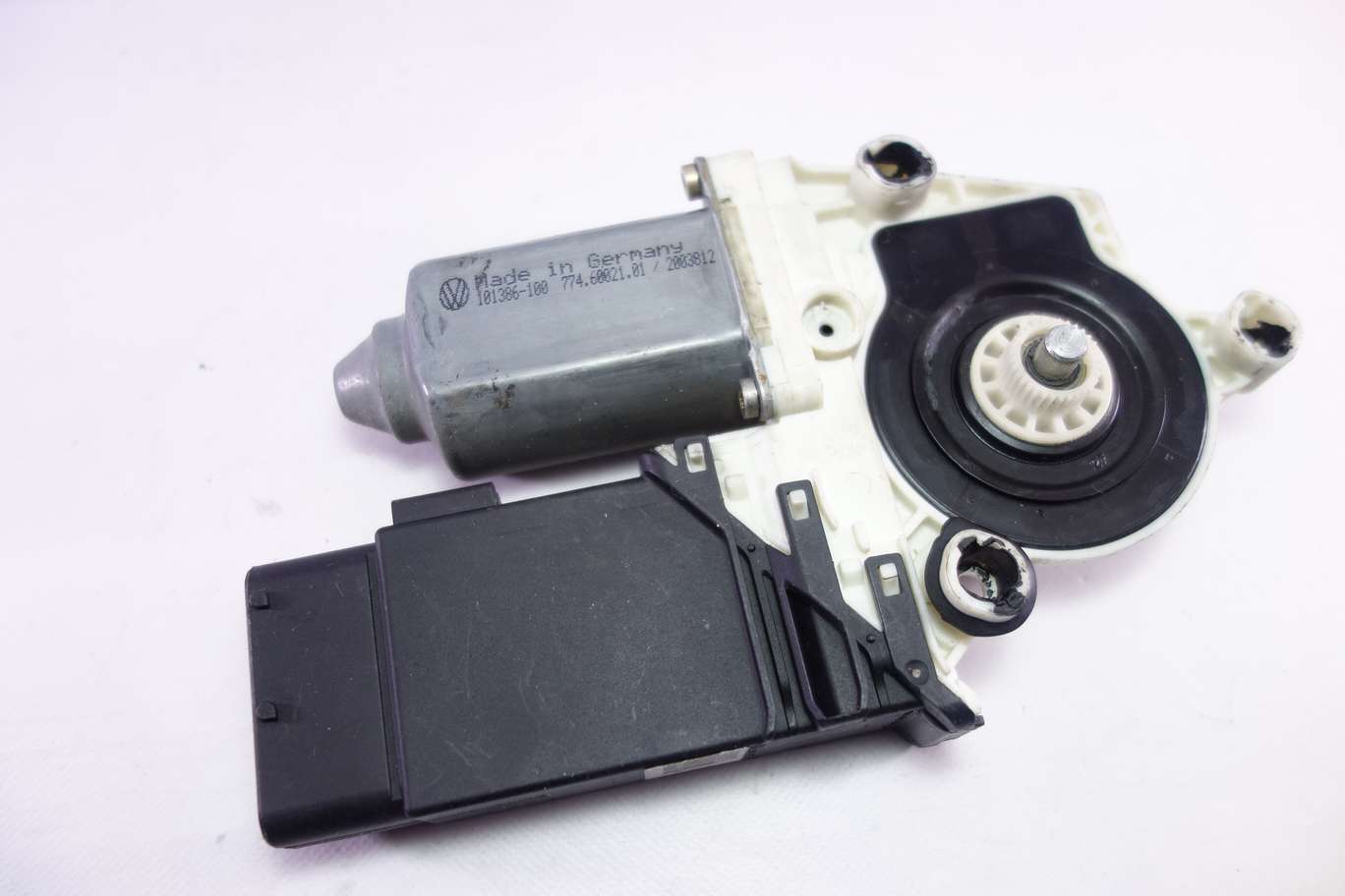Motor de elevalunas VW Golf 101386100 101386-100 7746002101 774.60021.01 101434201 101434-201 05076410 05 0764 10 - foto 1