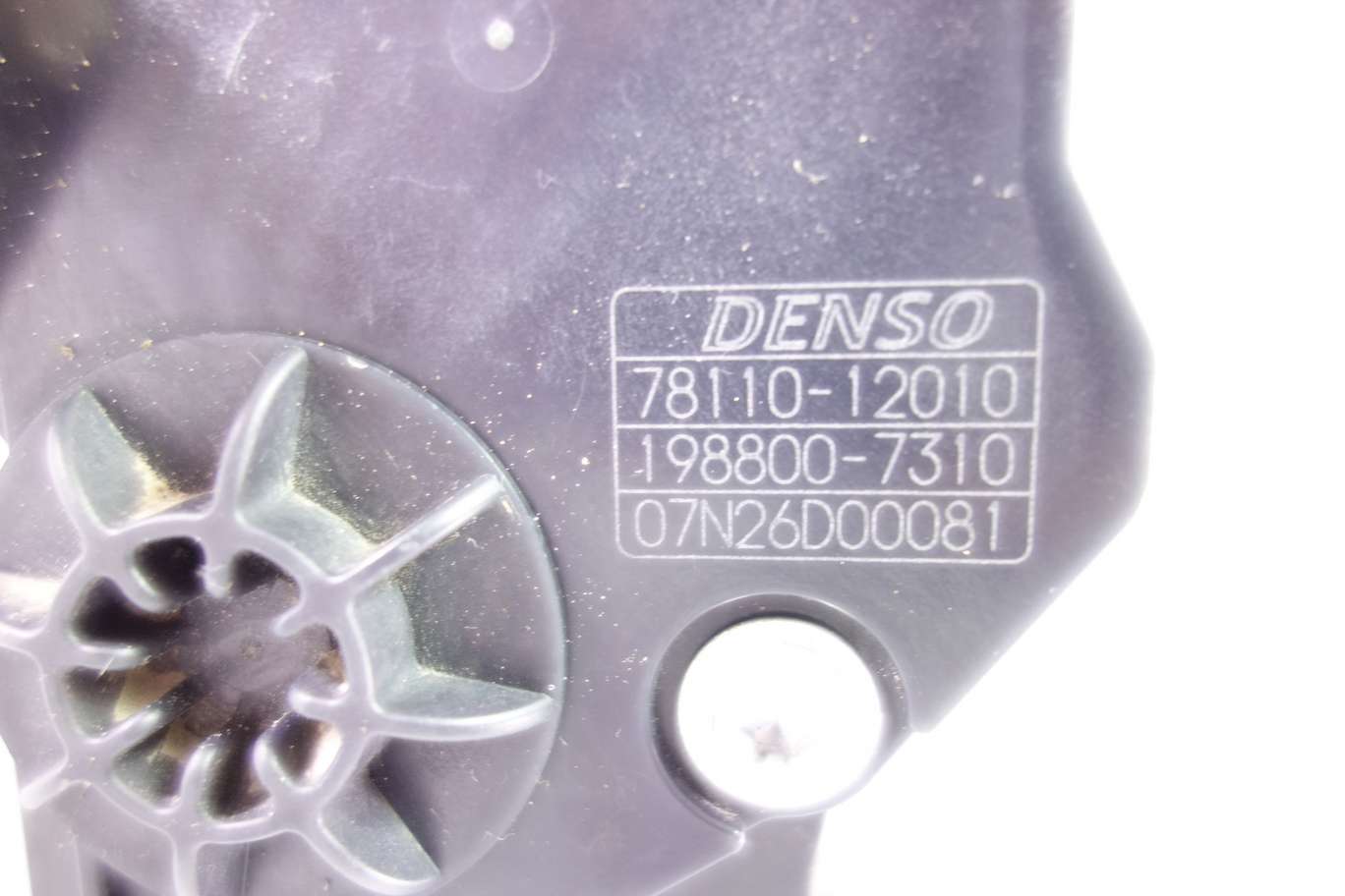 Pedal acelerador Toyota Prius 7811012010 78110-12010 1988007310 198800-7310 Denso - foto 2
