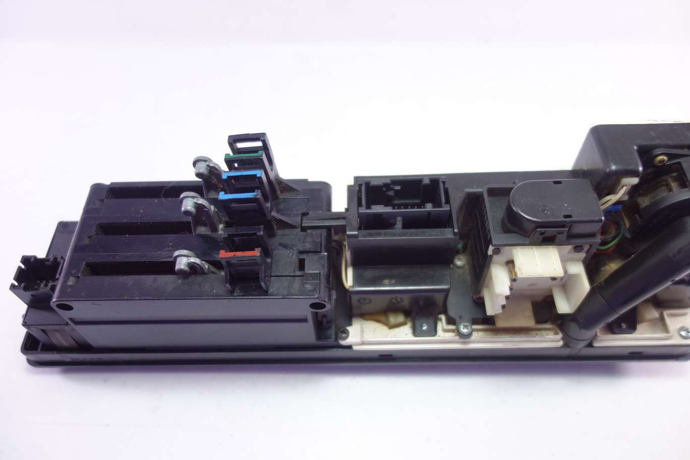 Panel de clima BMW E34 E3464118351114 E 34 64 11 8 351 114 64118351114 64.11-8 351 114 8351110 8 351 110 E346411138351115 E 34 64 11 1 3 8 351 115 - foto 4