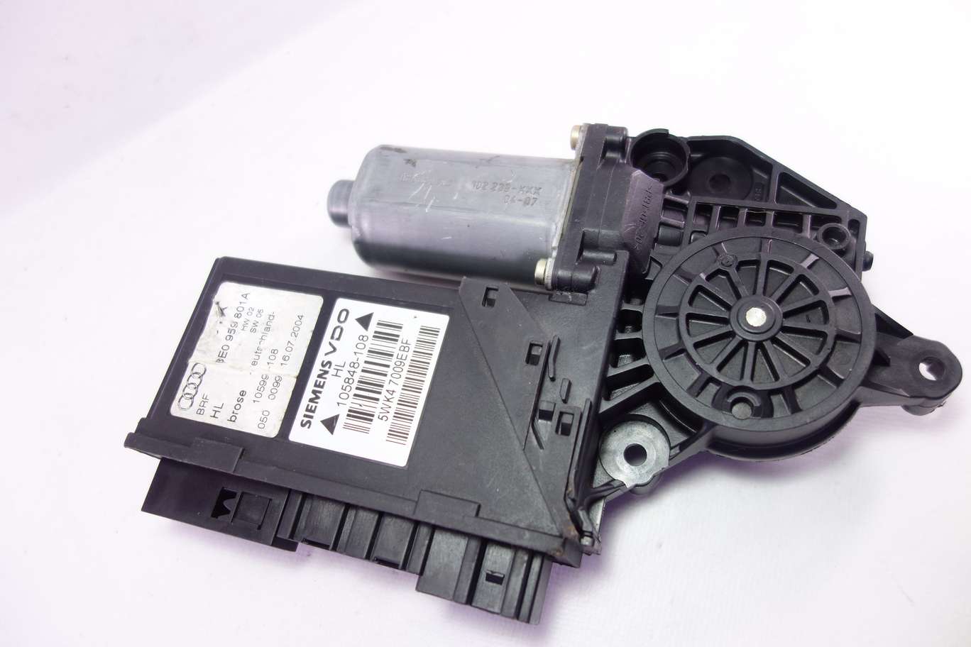 Motor de elevalunas Audi A4 8E0959801A 8E0 959 801 A Siemens VDO 105848108 105848-108 5WK47009EBF 5WK4 7009EBF 102239XXX 102239-XXX - foto 1