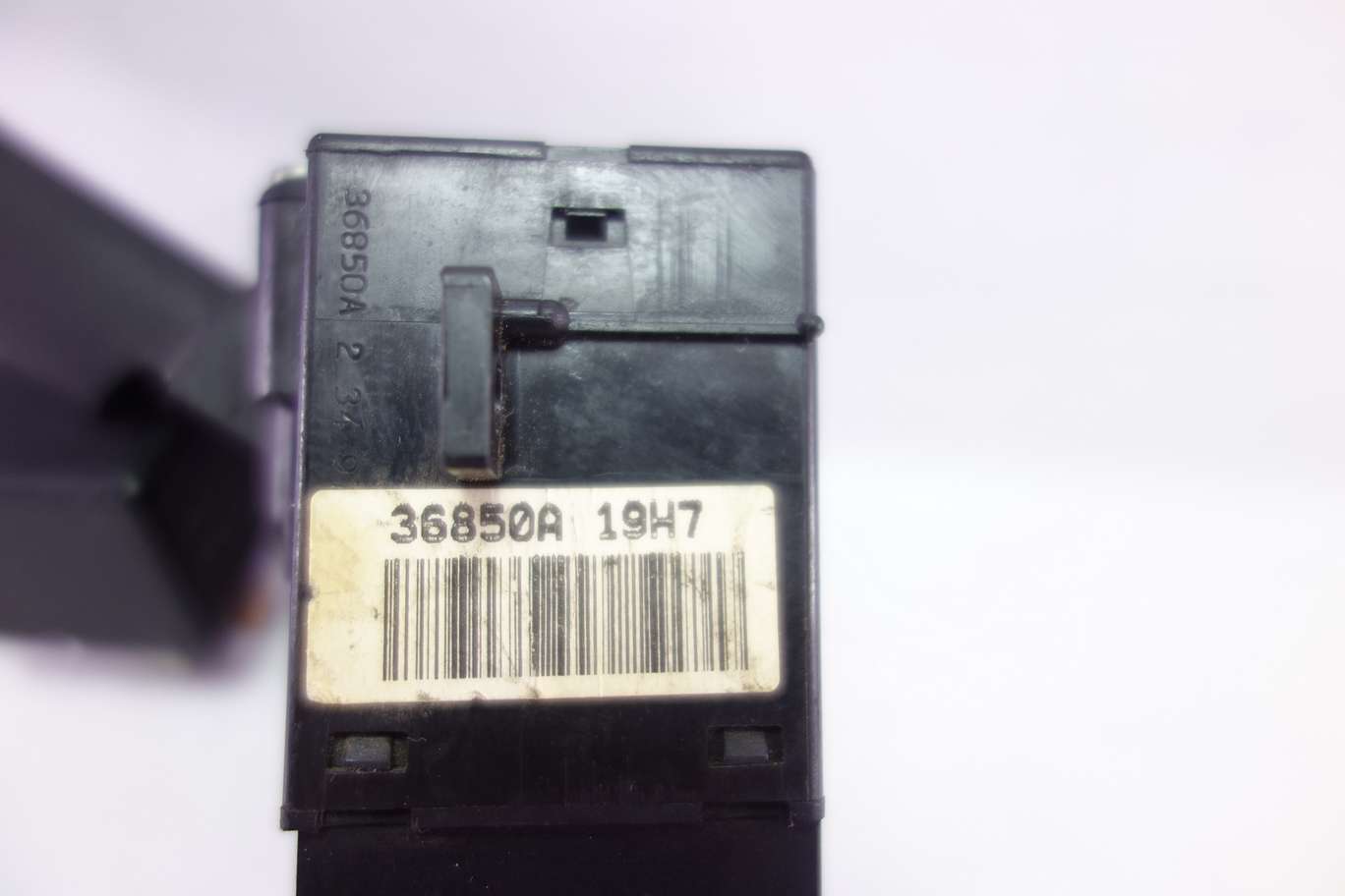 Mando de limpiaparabrisas Nissan Mirca Primera 36850A - foto 2