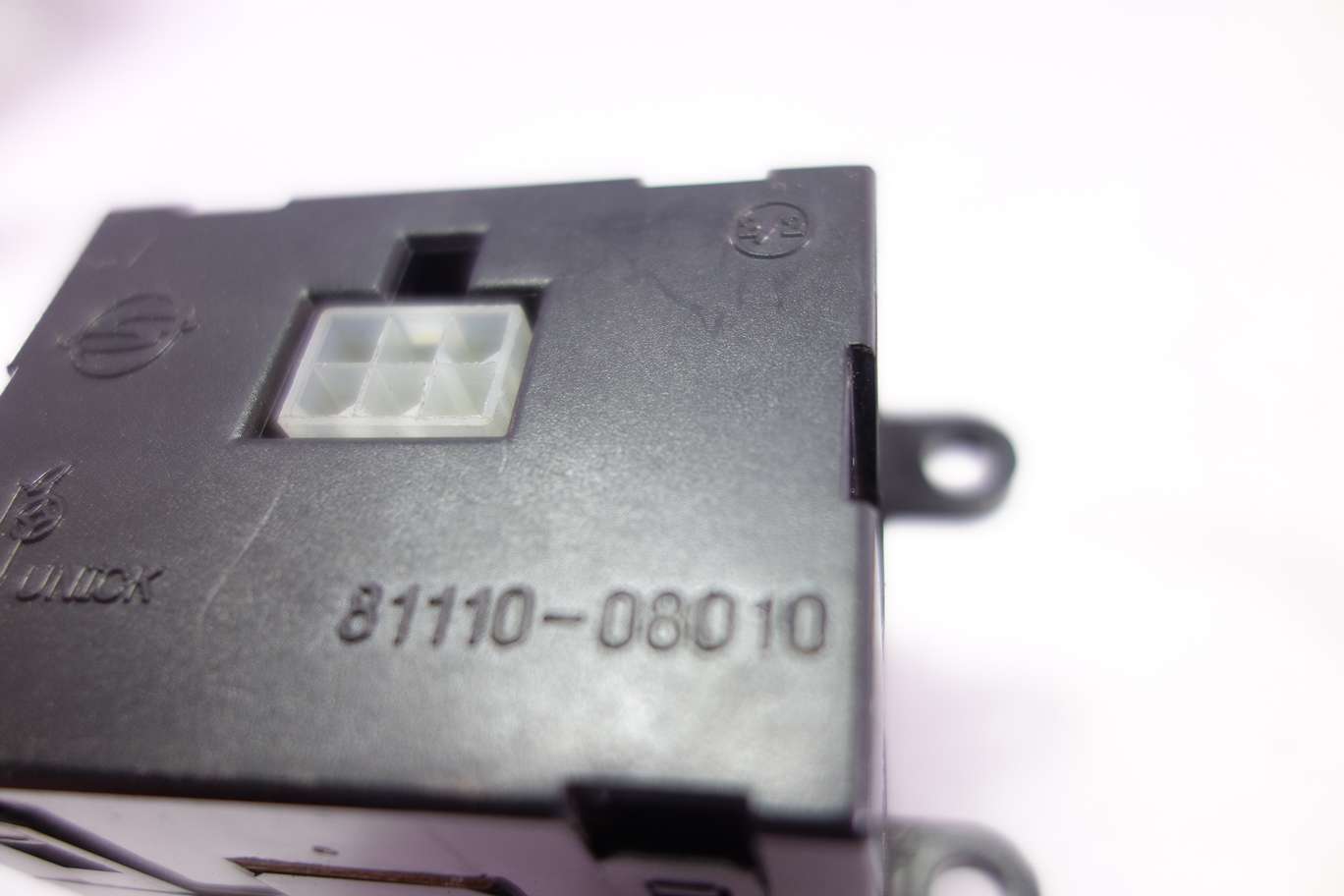 Pantalla display Ssangyong Rexton 8111008010 81110-08010 - foto 2