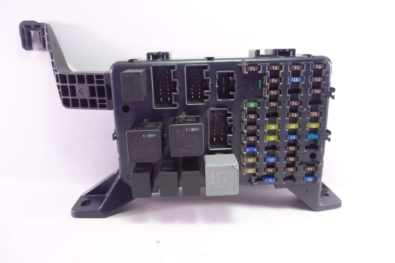 Caja de fusibles Ford Mondeo 1S7T14A073AE 1S7T-14A073-AE 1S7T14A301CC 1S7T-14A301-CC - foto 1