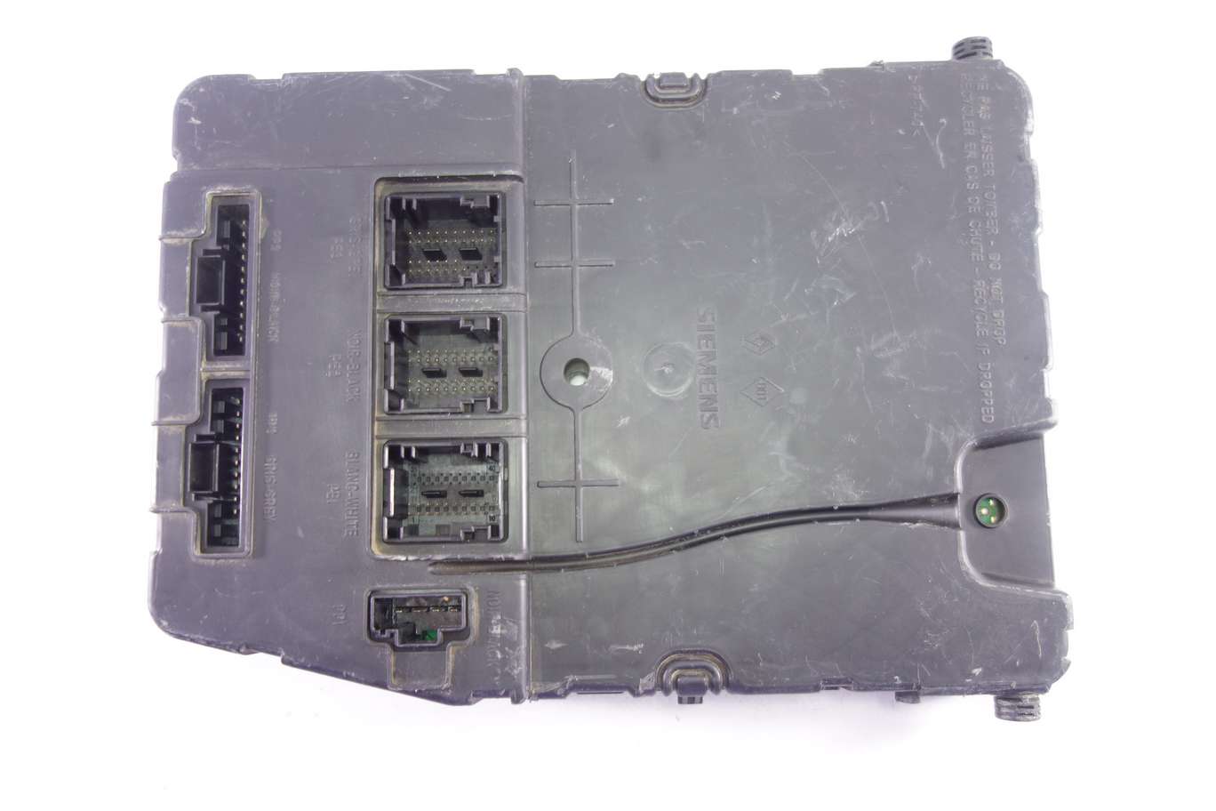 Caja de fusibles Renault Megane 8200201824 S118400200G S118400200 G - foto 1