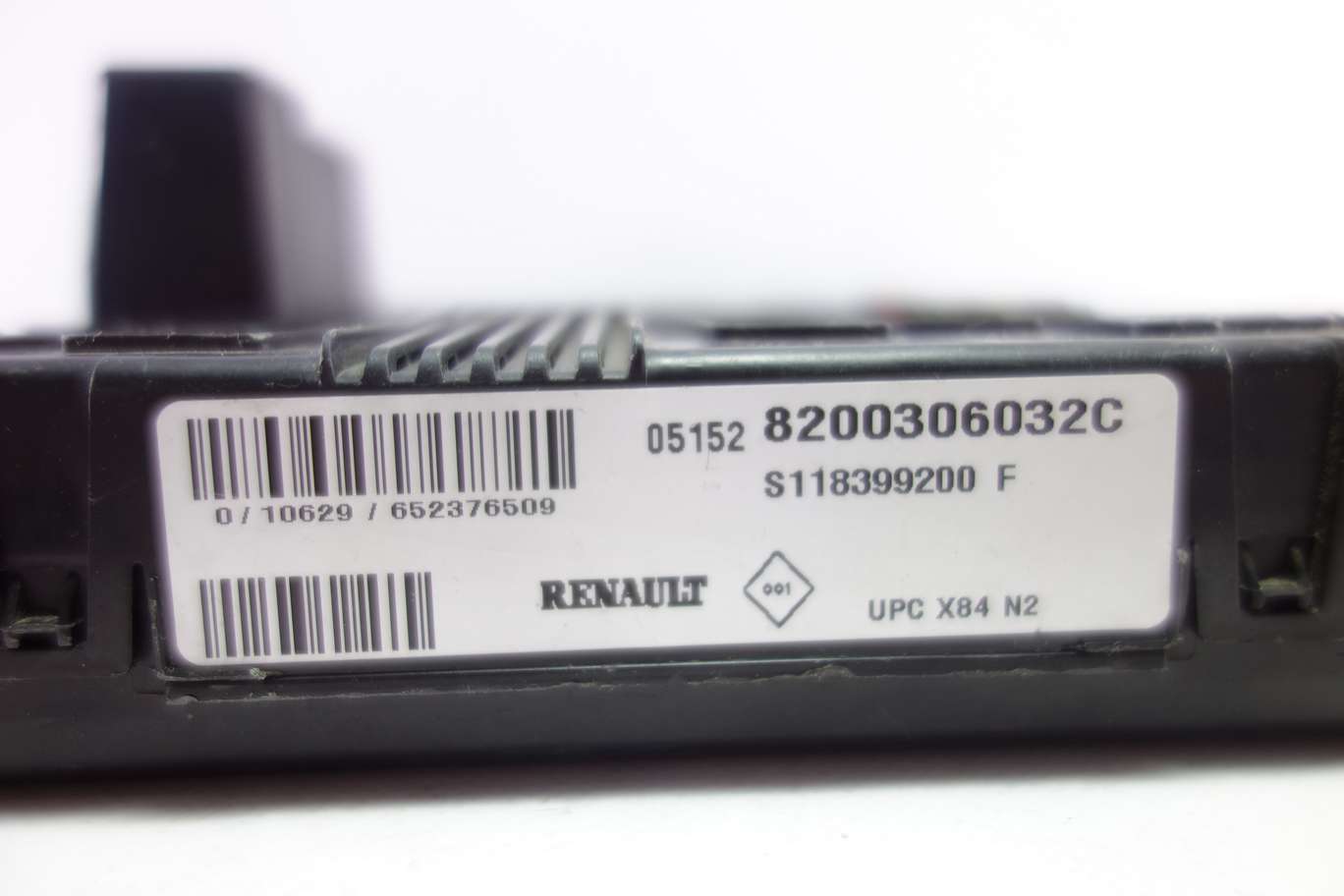 Caja de fusibles Renault Megane 8200306032C S118399200F S118399200 F - foto 2