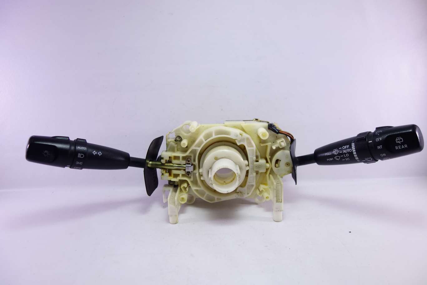 Mando de limpiaparabrisas Kia Carnival Clarus 469310 - foto 1