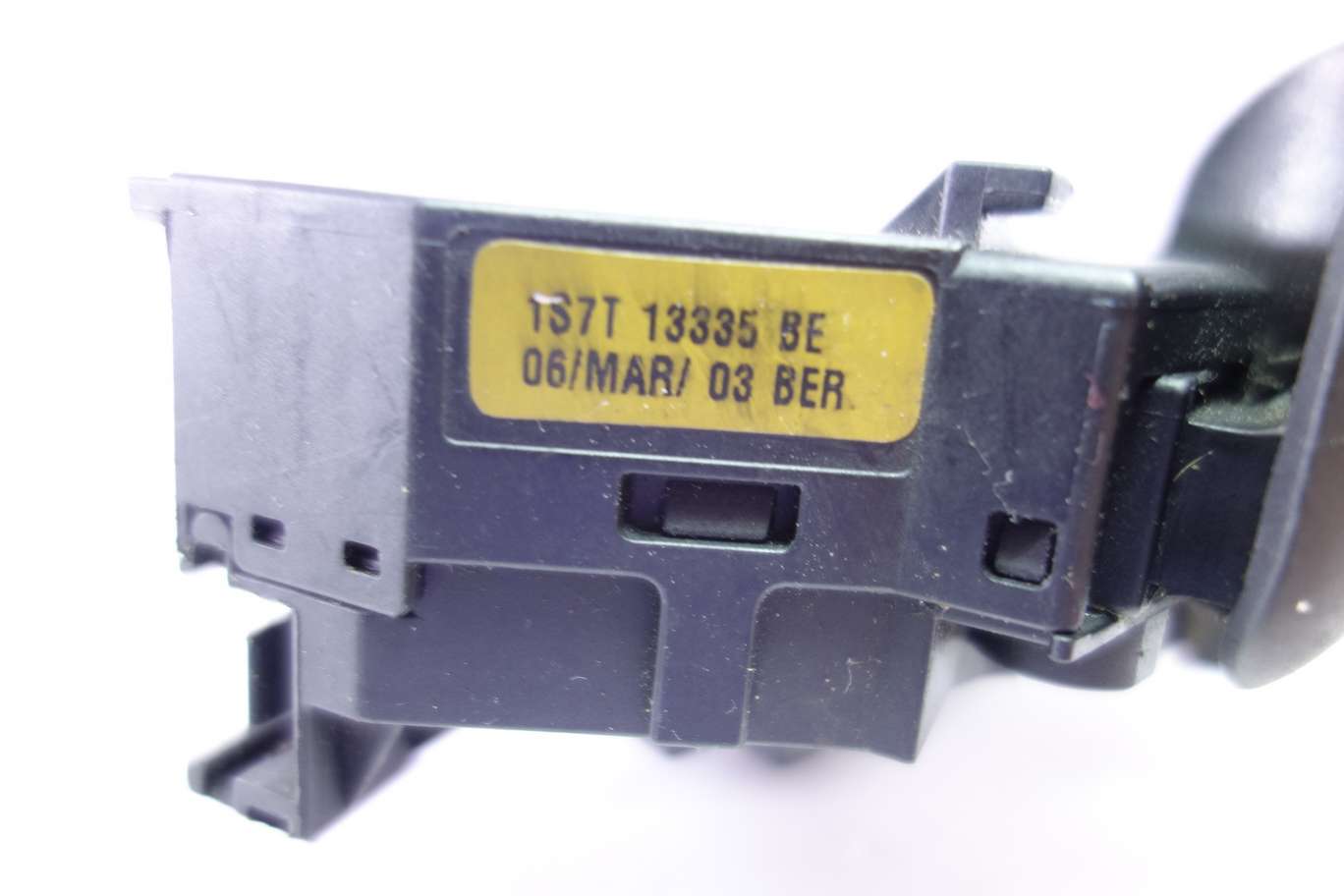 Mando de limpiaparabrisas Ford Mondeo 1S7T13335BE 1S7T 13335 BE - foto 2