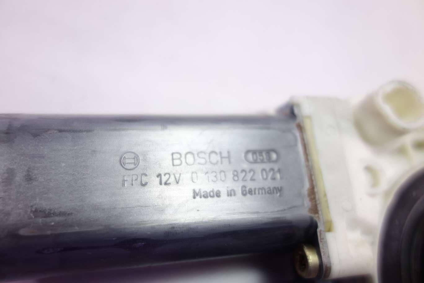 Motor de elevalunas Peugeot 307 0130822021 0 130 822 021 Bosch 9634457280 96 344 572 80 - foto 2