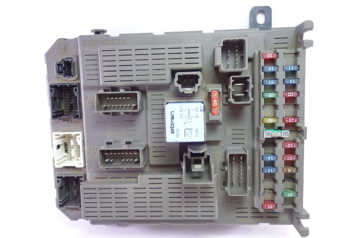Caja de fusibles Citroen C5 9647447980 96 474 479 80 - foto 1