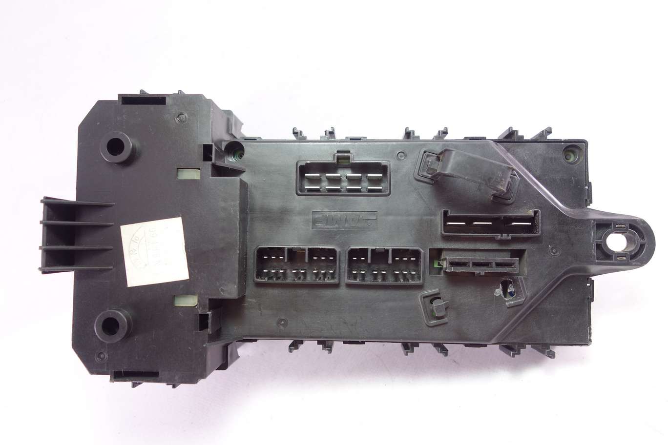 Caja de fusibles Kia Clarus OK9AC67560B OK9AC 67 560 B 0K9AC67560B - foto 2