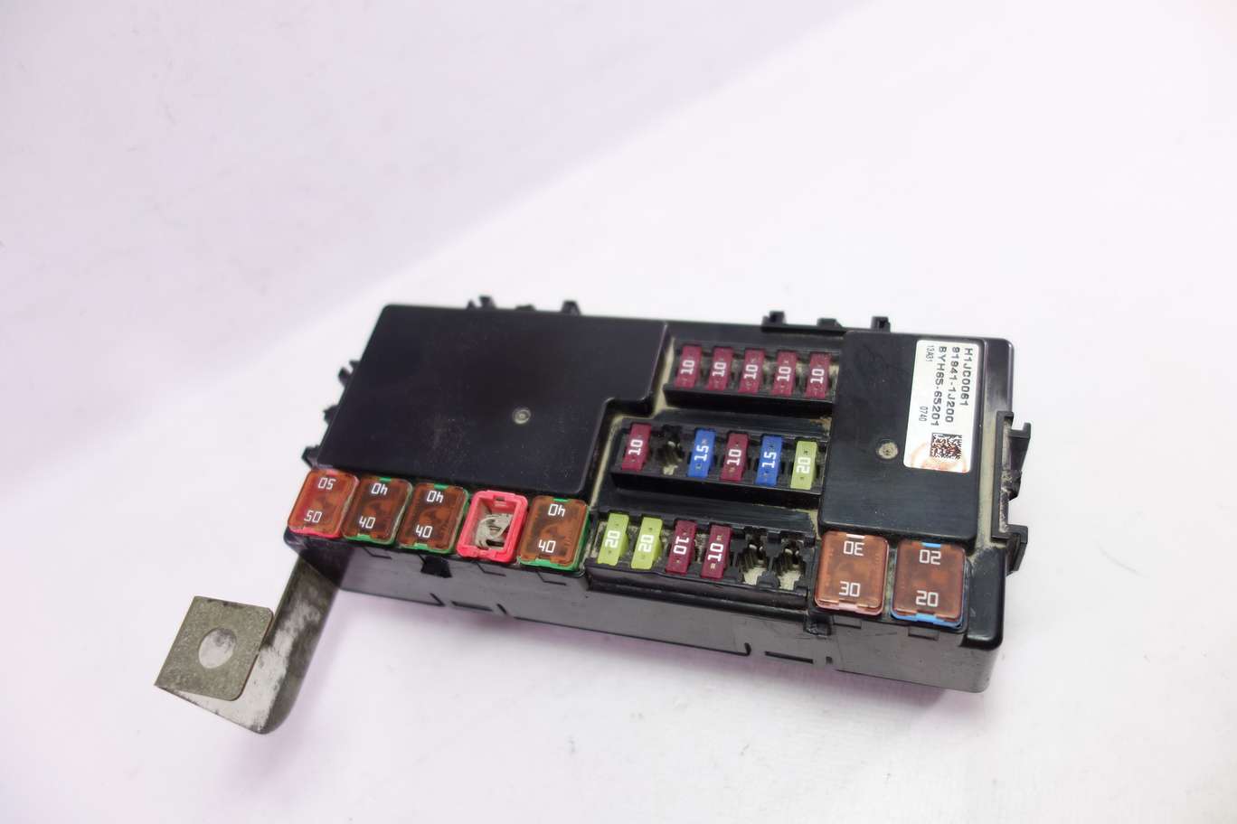 Caja de fusibles Hyundai i20 919411J200 91941-1J200 H1JC0061 BYH6565201 BYH656-5201 - foto 1