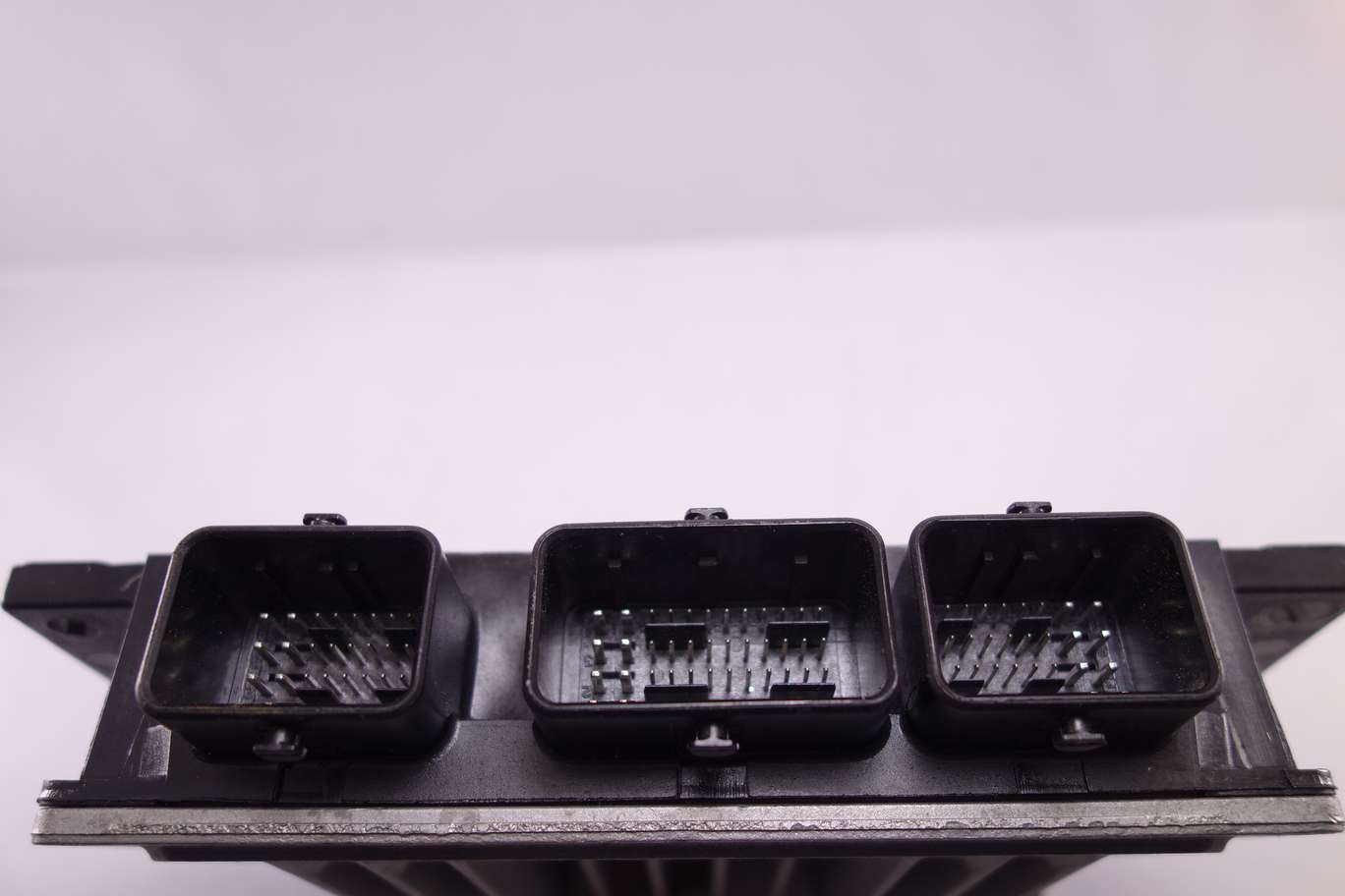 Centralita del motor Kia Carnival 391024X520 39102-4X520 R0410C045D 80855232 - foto 3