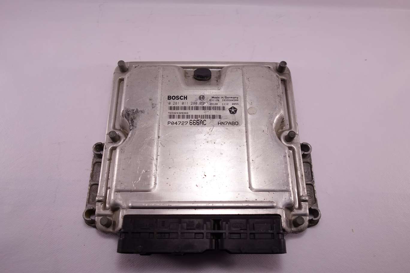 Centralita del motor Chrysler Voyager P04727666AC P04727 666AC Bosch 0281011280 0 281 011 280 HN7ABO - foto 1