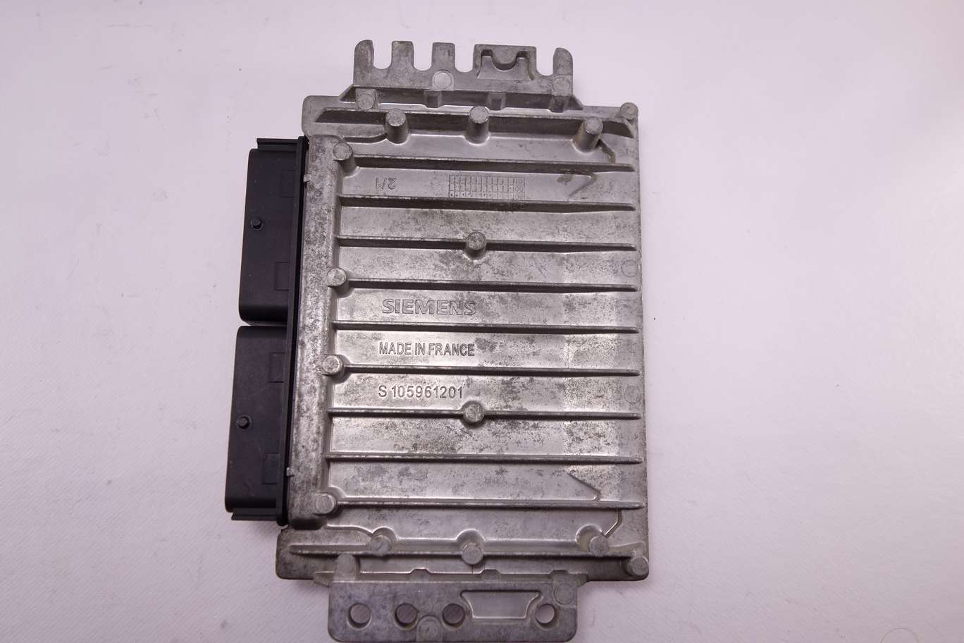 Centralita de control Renault Clio 8200039797 7700110471 Siemens S110030058 A - foto 1