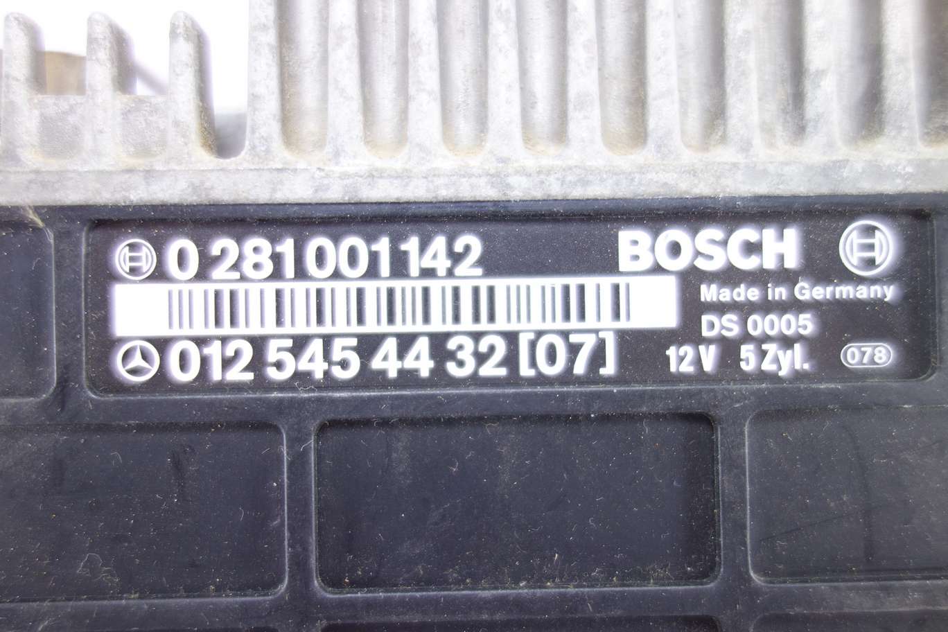 Centralita de control Mercedes W124 012545443207 0125454432 07 012 545 44 32 07 Bosch 0281001142 0 281 001 142 - foto 2