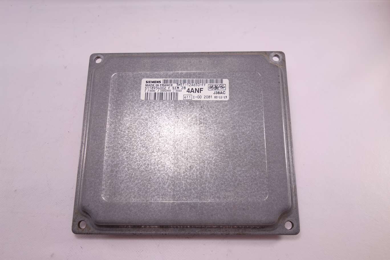 Centralita del motor Ford Focus 3M5112A650FF 3M51-12A650-FF Siemens S118934002F S118934002 F 4ANFJ38AC Fomoco - foto 1