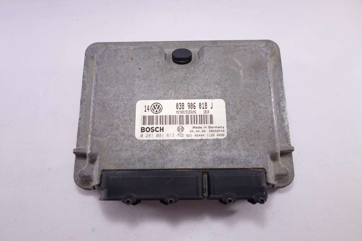 Centralita del motor VW Golf 038906018J 038 906 018 J Bosch 0281001613 0 281 001 613 - foto 1