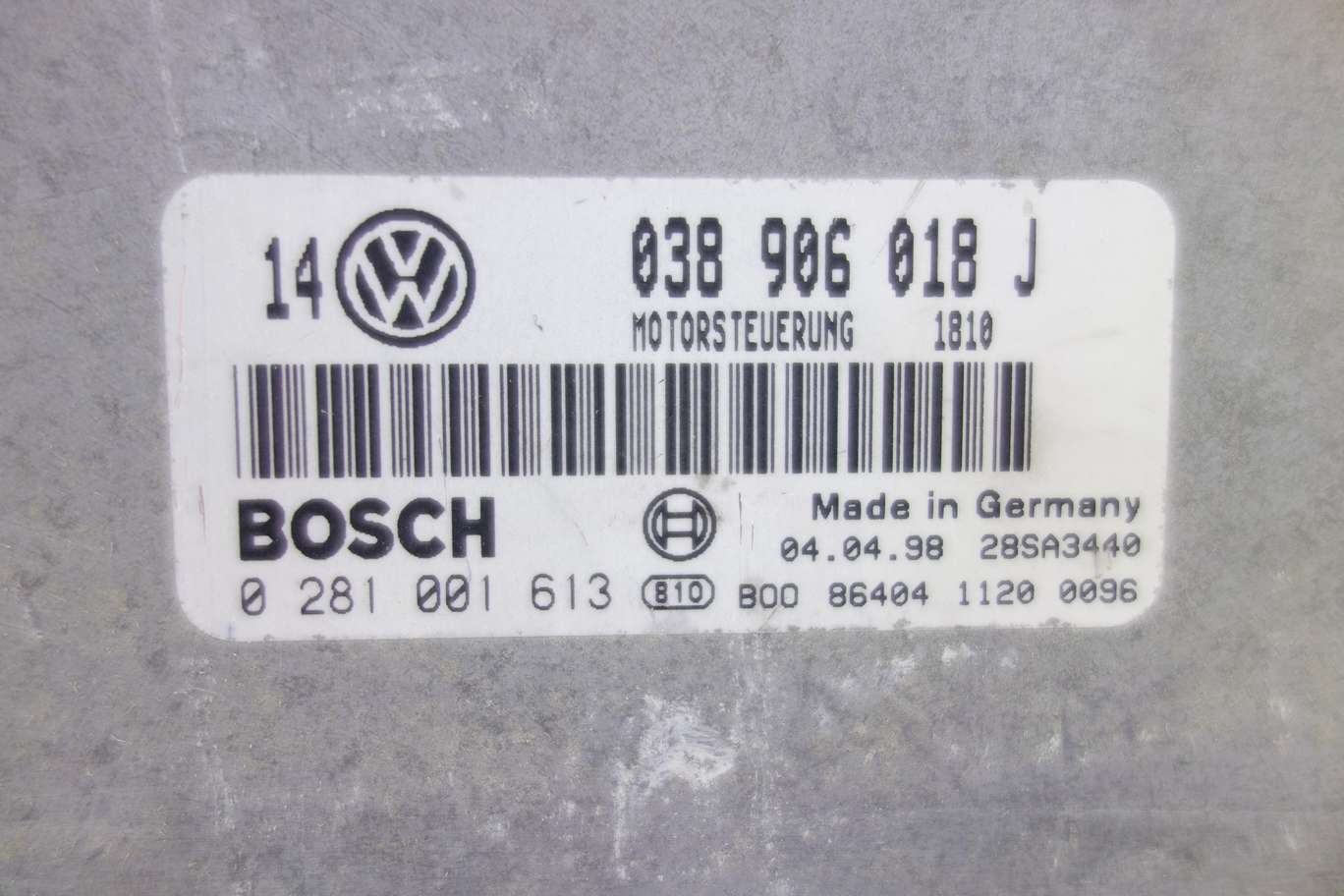 Centralita del motor VW Golf 038906018J 038 906 018 J Bosch 0281001613 0 281 001 613 - foto 2
