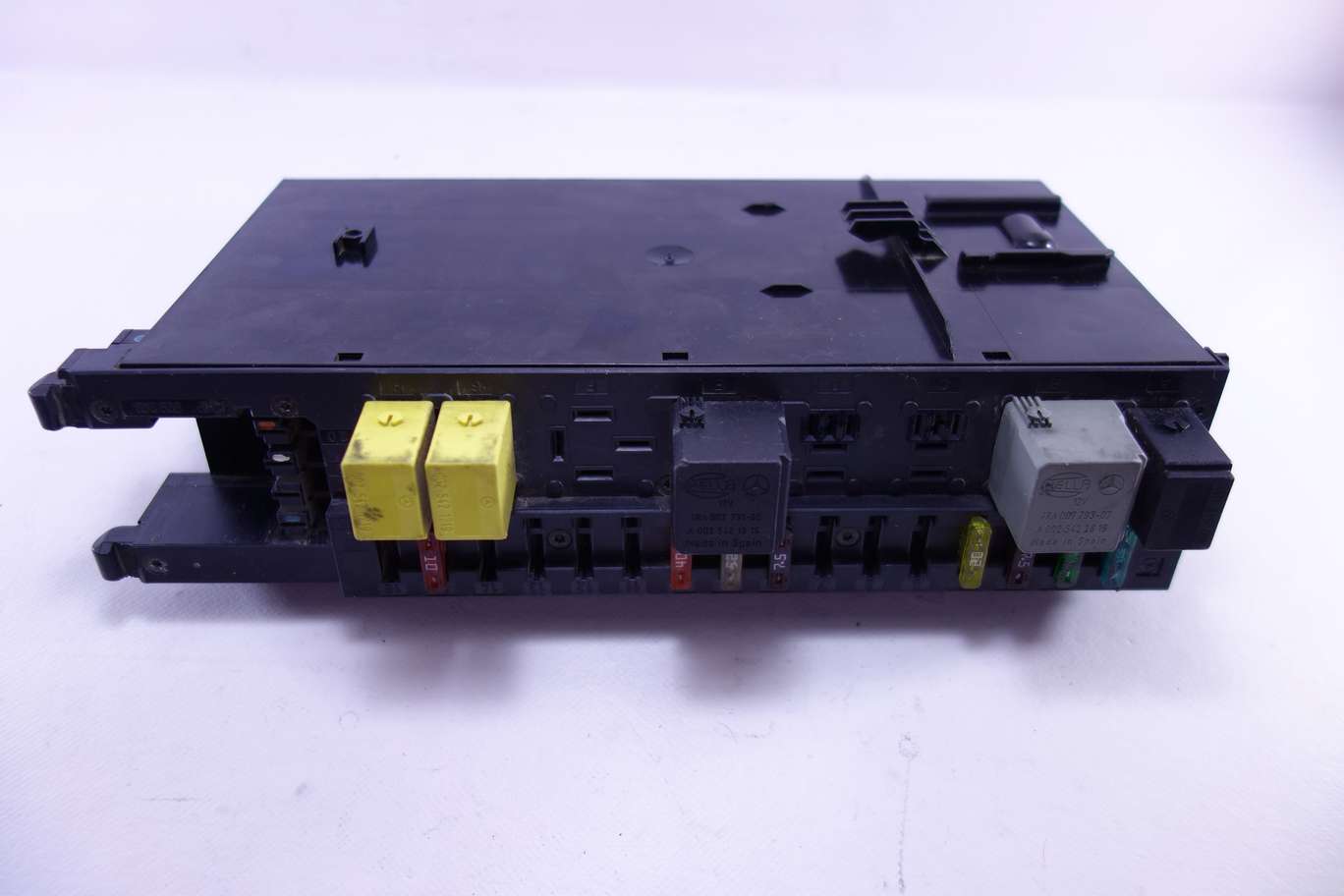 Caja de fusibles Mercedes W203 2035452101 203 545 21 01 Hella 5DK00848650 5DK 008 486-50 - foto 1