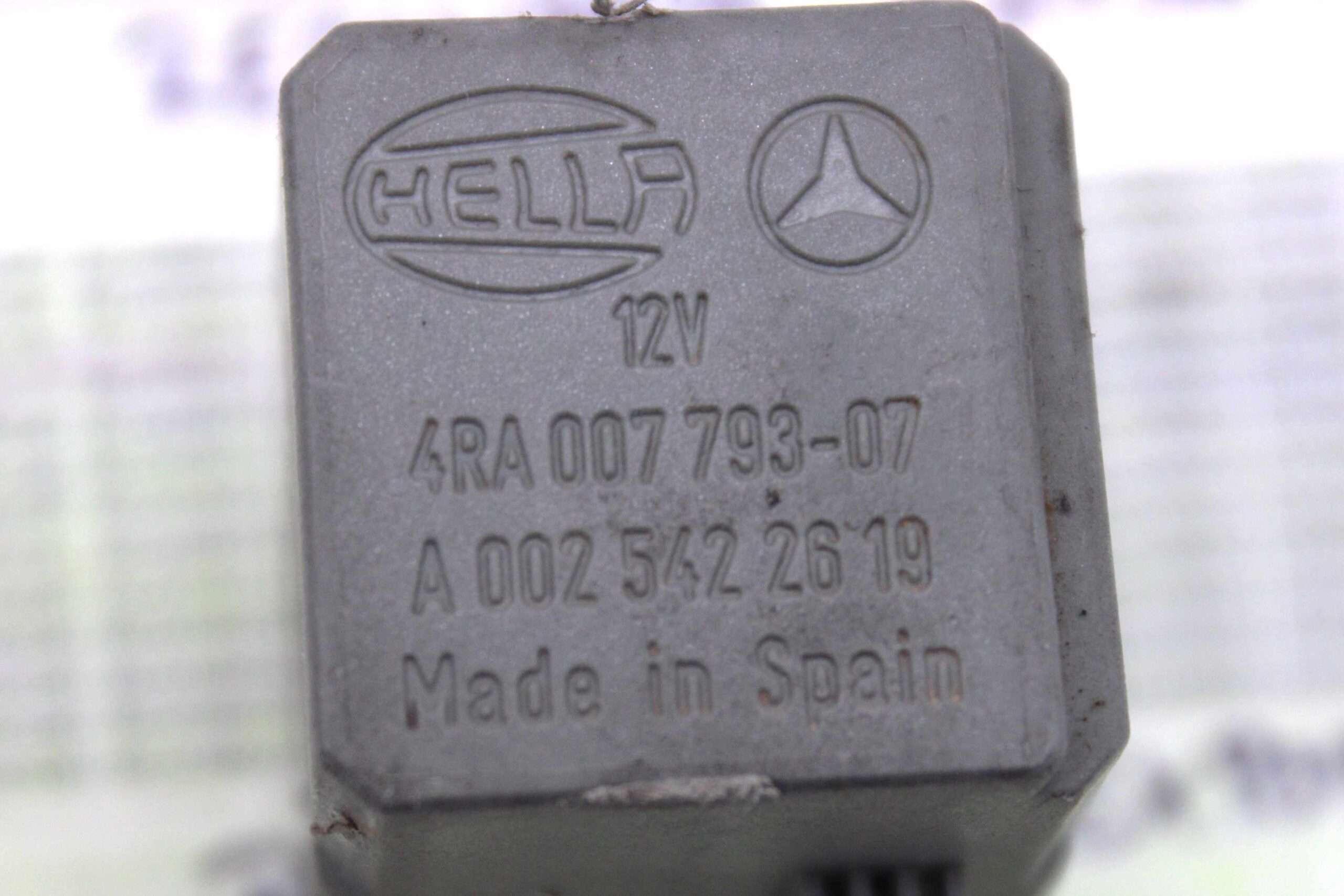 Relé Mercedes W204 - foto 2