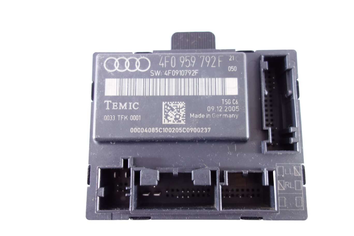 Centralita cierre Audi A6 4F 4F0959792F 4F0 959 792 F 4F0910792F Temic 0033TFK0001 0033 TFK 0001 - foto 1