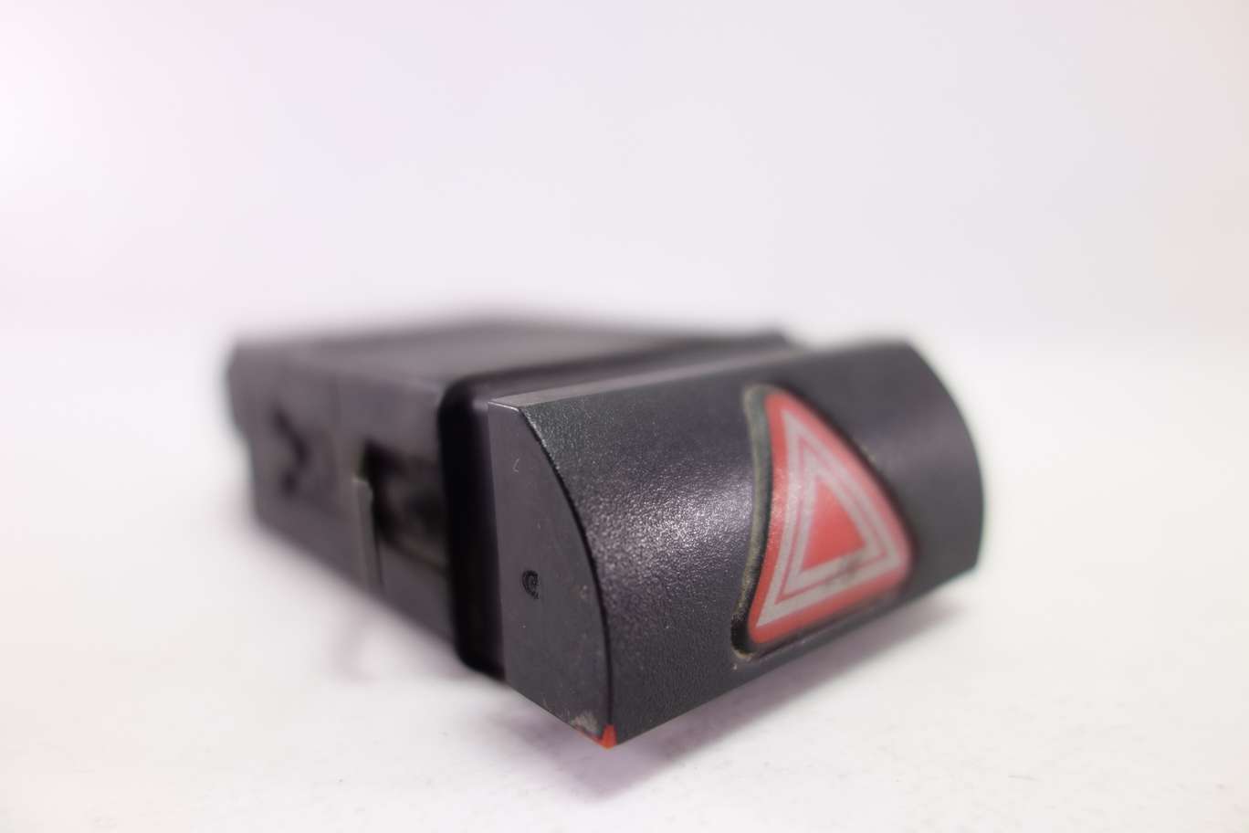 Interruptor de emergencia Seat Iibiza 6K0953235 6K0 953 235 - foto 1