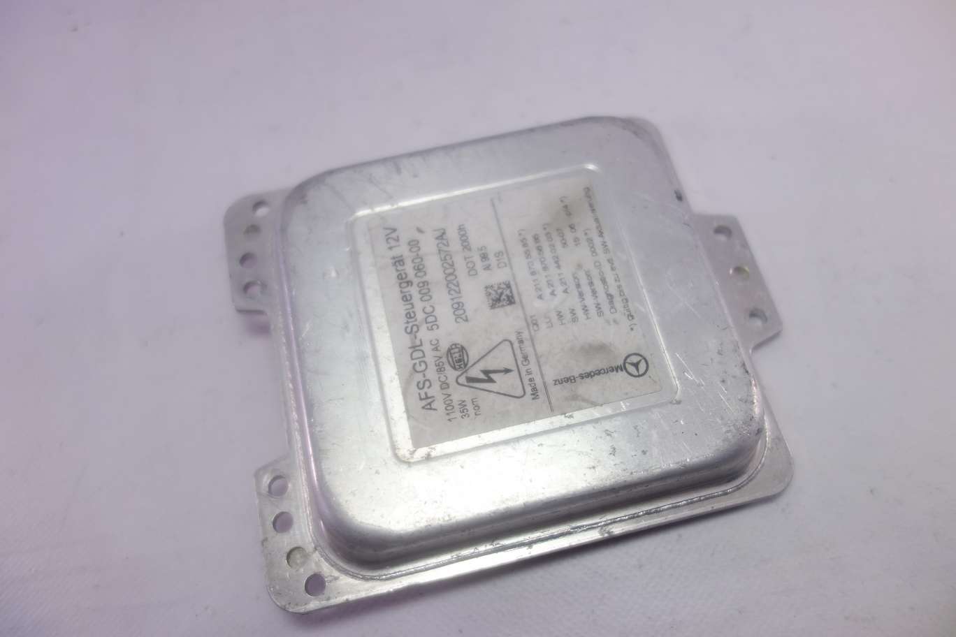 Xenon faros Mercedes W211 5DC00906000 5DC 009 060-00 A2118705585 A 211 870 55 85 A2118705685 A 211 870 56 85 A2114420203 A 211 442 02 03 - foto 1